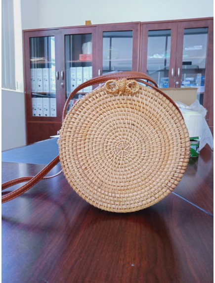 Túi mây đan hình tròn